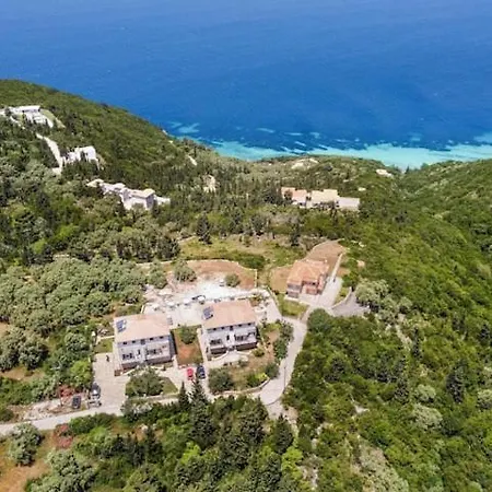 Apartment Delux 2 Petra Tsoukaladhes