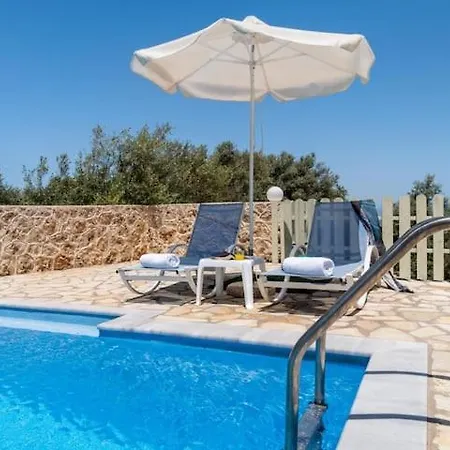 Delux 2 Petra Tsoukaladhes