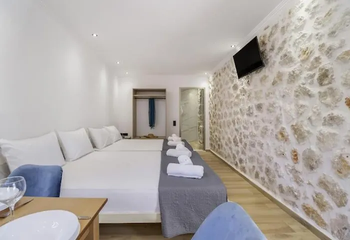 Delux 2 Petra Apartment Tsoukaladhes